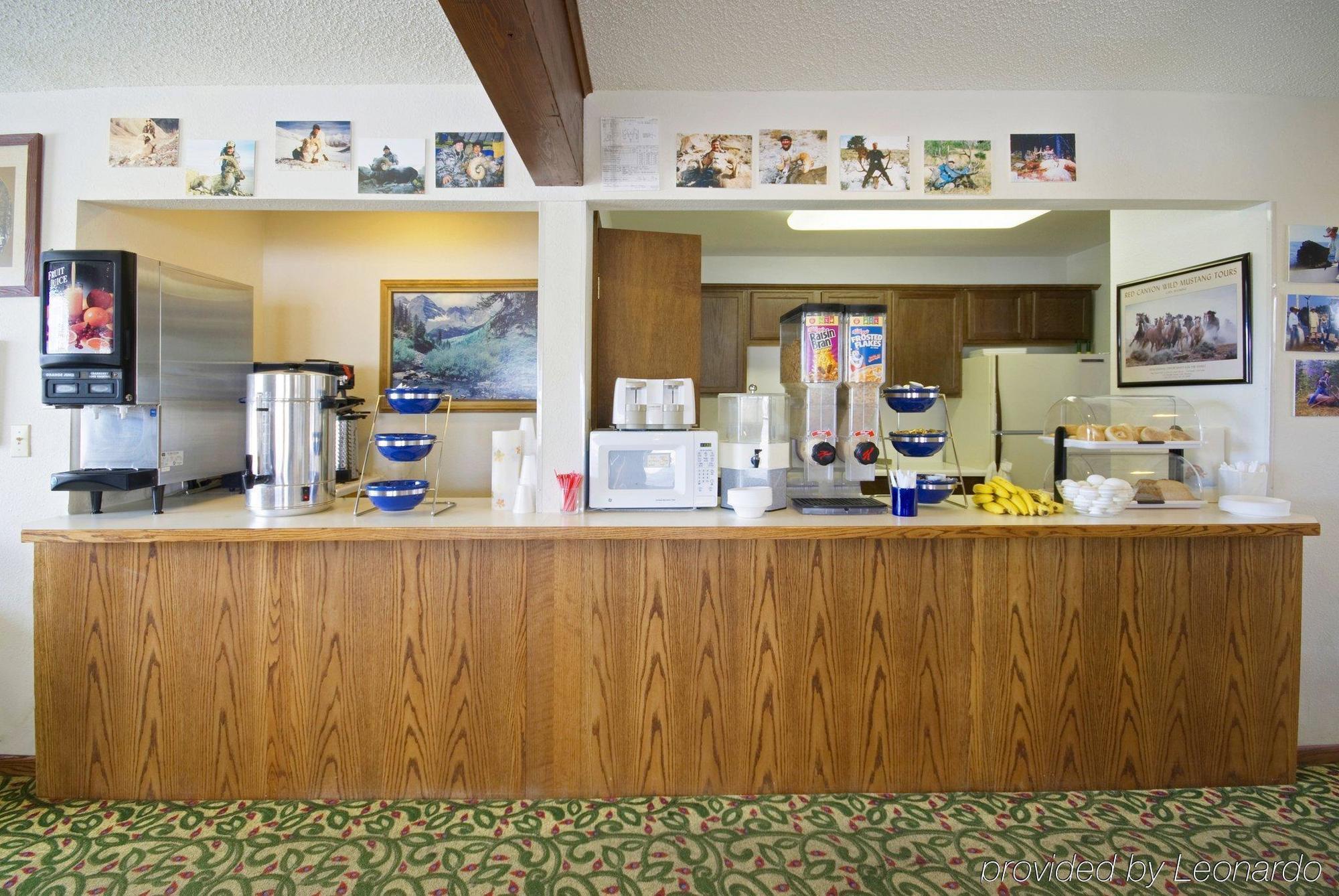 A Wyoming Inn Cody Restaurante foto